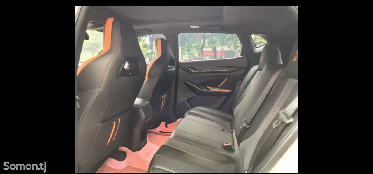 Changan UNI-T 2022 · 1.5 AT