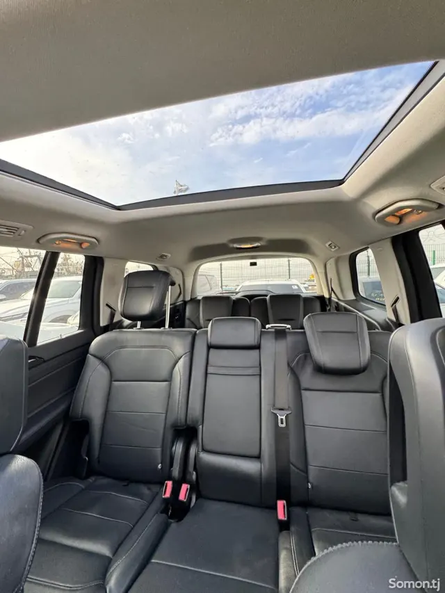 Mercedes-Benz GLS 2017 · 3.5 AT
