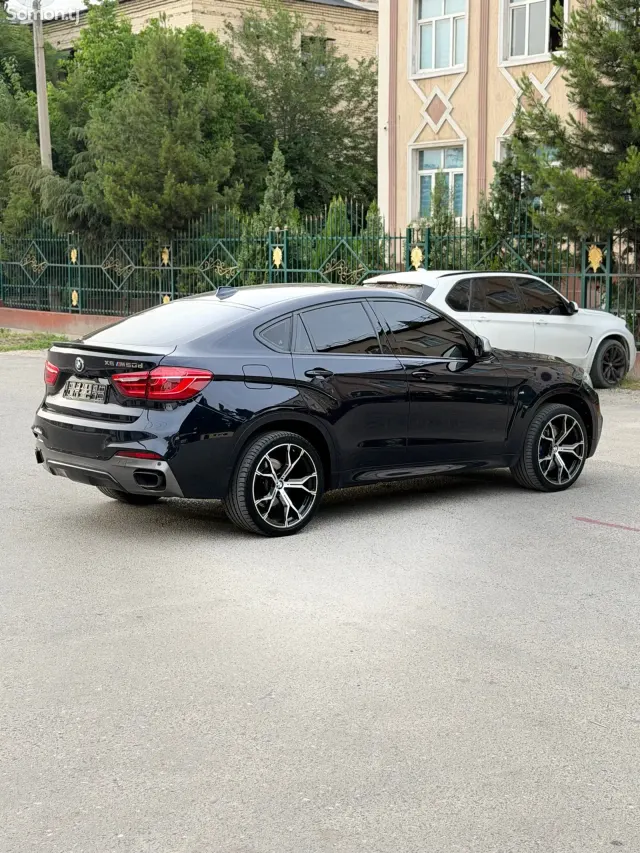 BMW X6 2017 · 5.0 AT