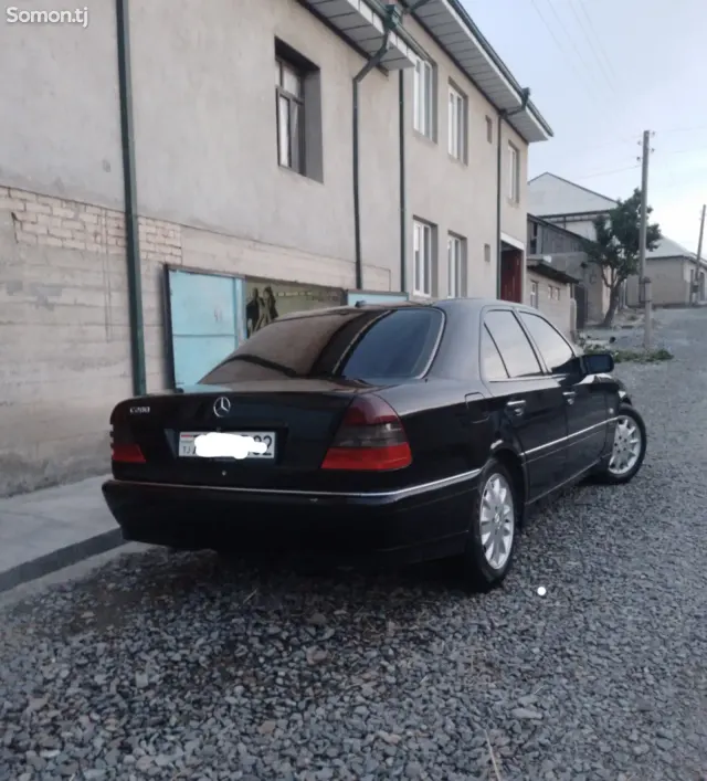 Mercedes-Benz C class 2000 · 2.8 AT
