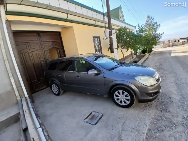 Opel Astra H 2007 · 1.6 MT