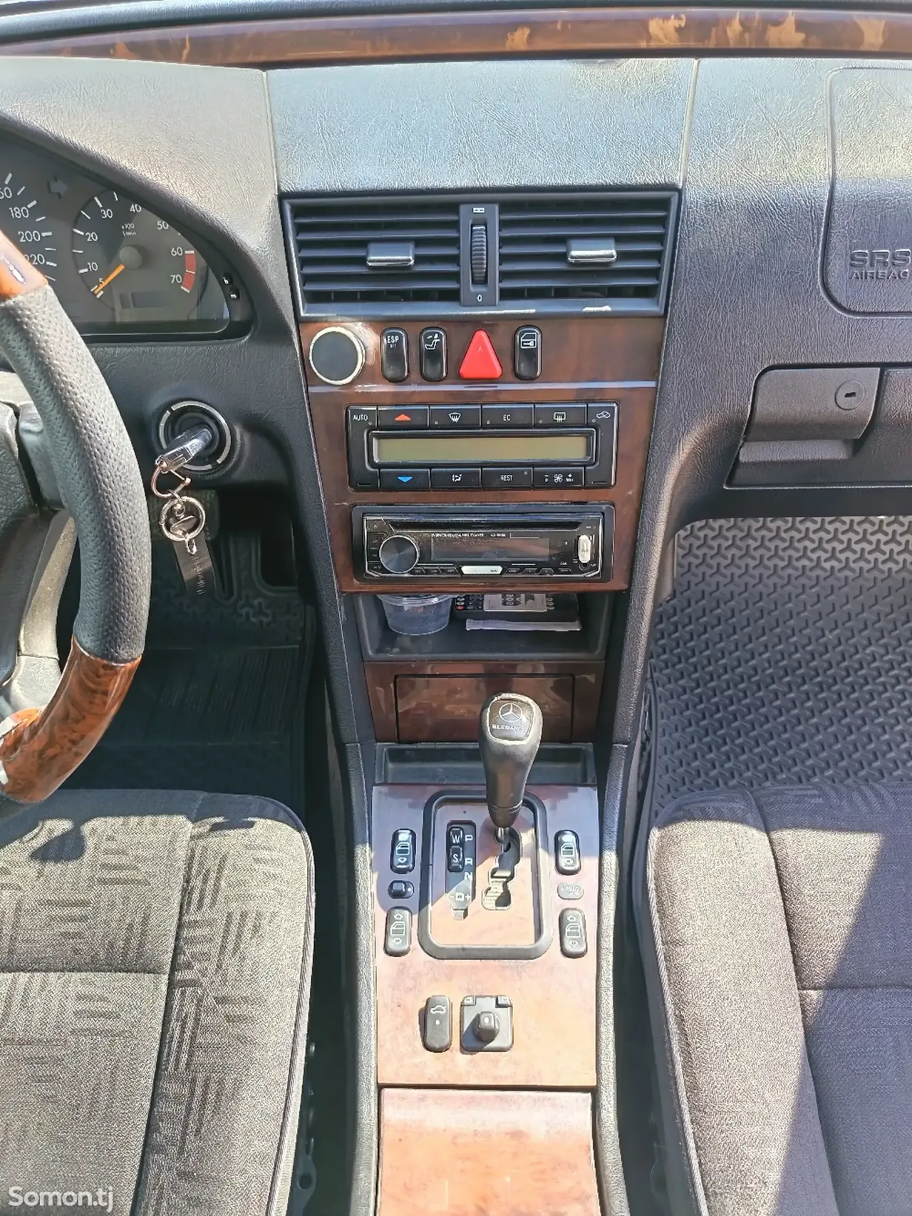 Mercedes-Benz C class 2000 · 2.0 AT