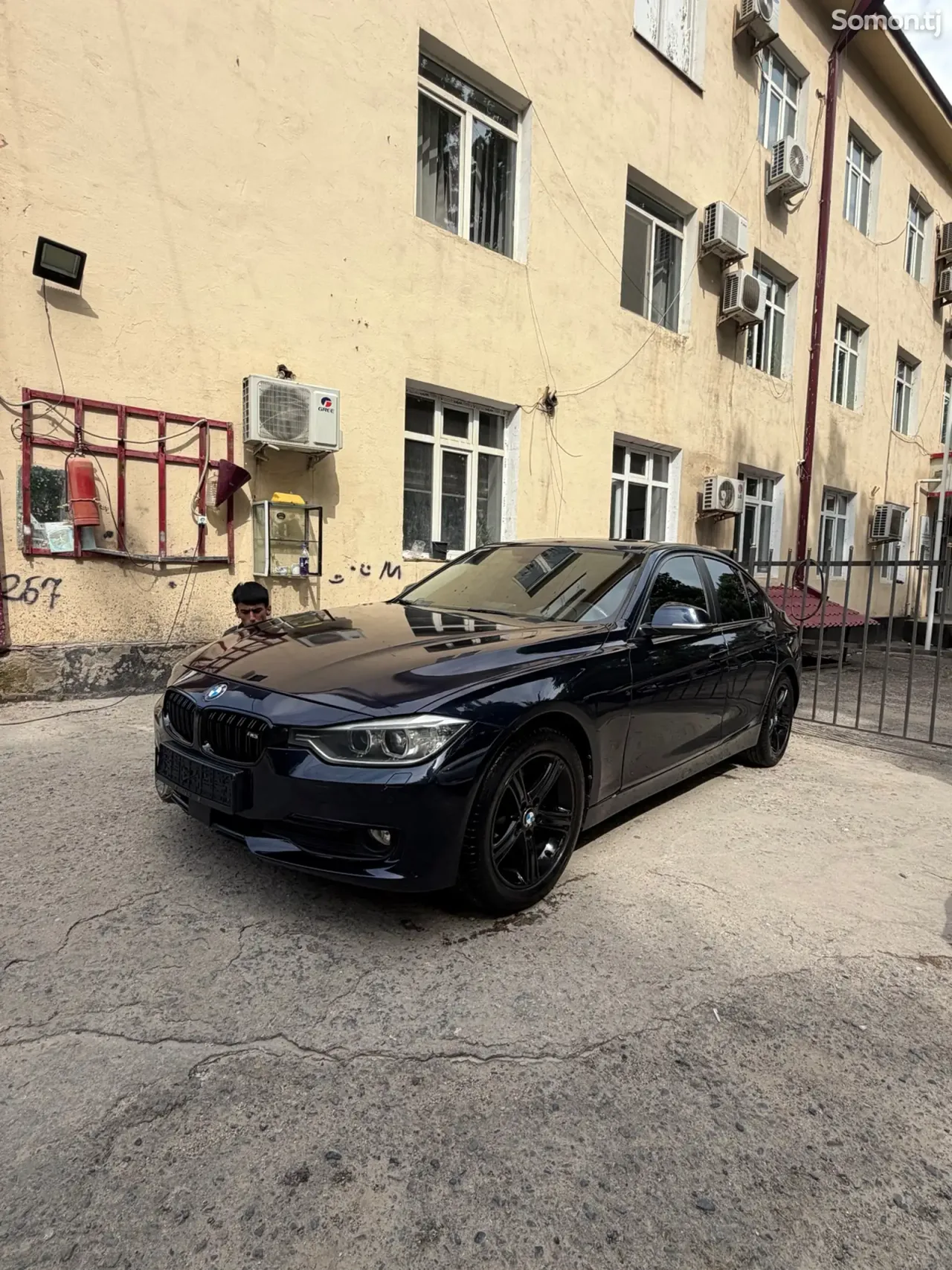 BMW 3 series 2013 · 2.0 AT