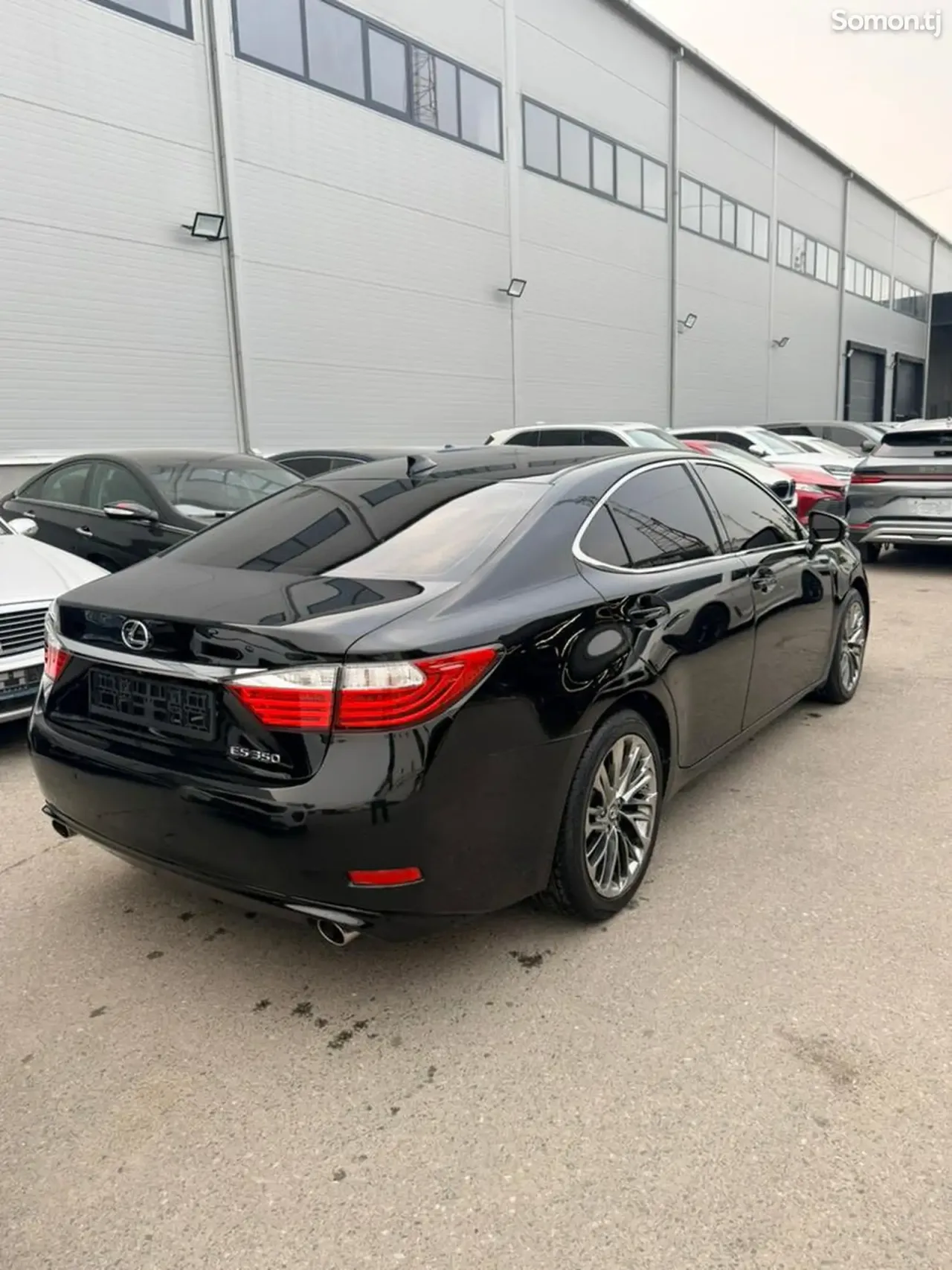 Lexus ES series 2015 · 3.5 AT