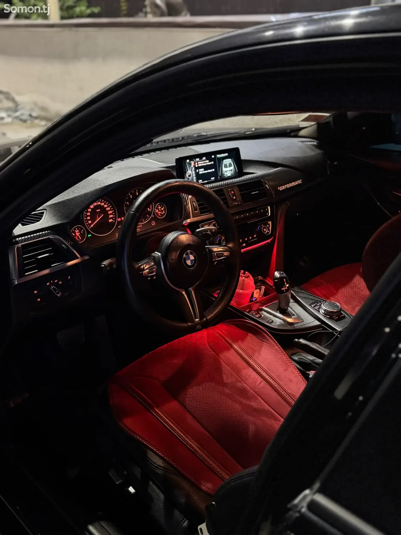 BMW 3 series 2016 · 2.0 AT