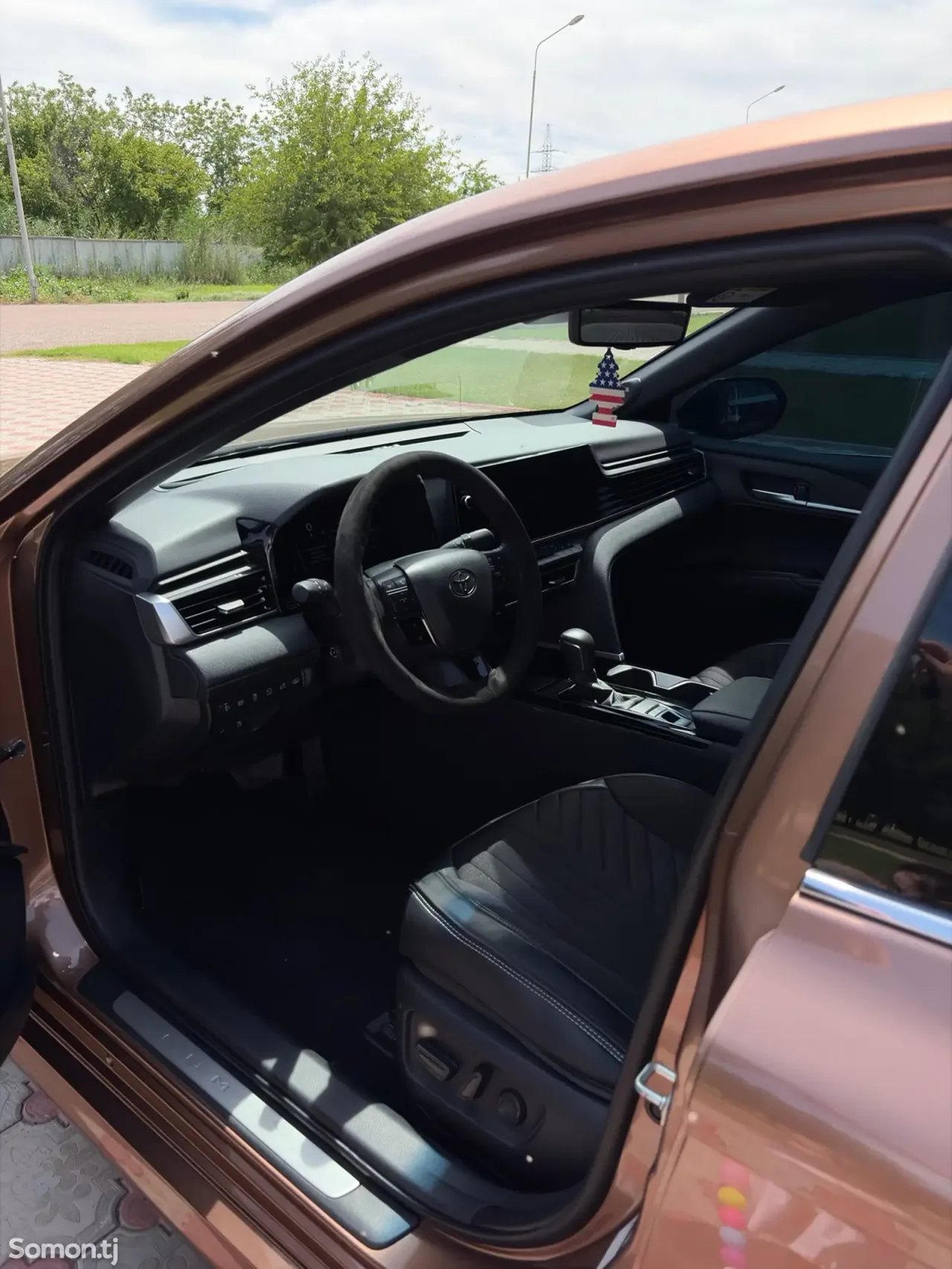 Toyota Camry 2025 · 2.5 AT