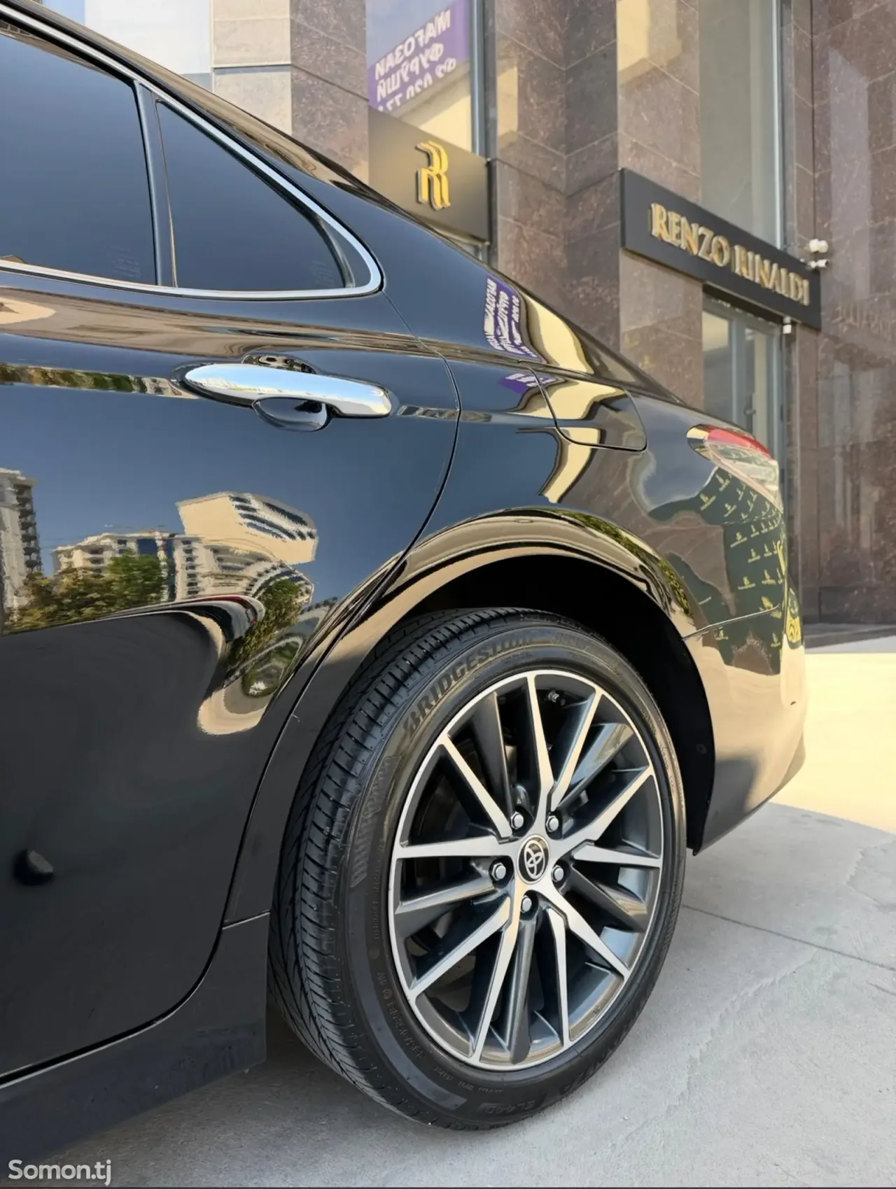 Toyota Camry 2024 · 2.5 AT