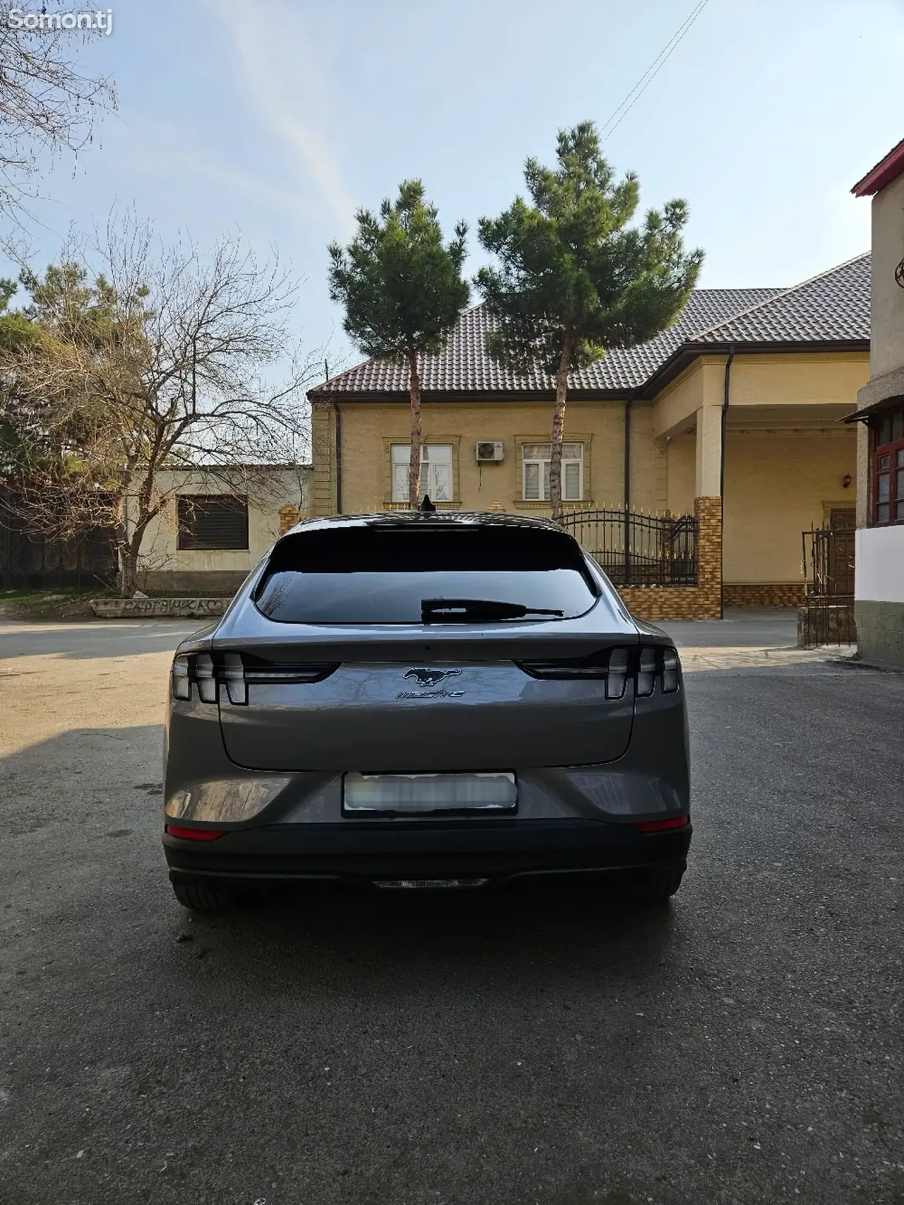 Ford Mustang 2022 · AT
