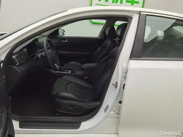Kia K5 2016 · 1.6 AT