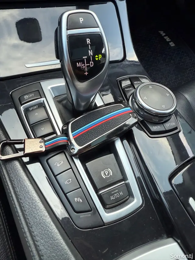 BMW 5 series 2015 · 3.0 AT