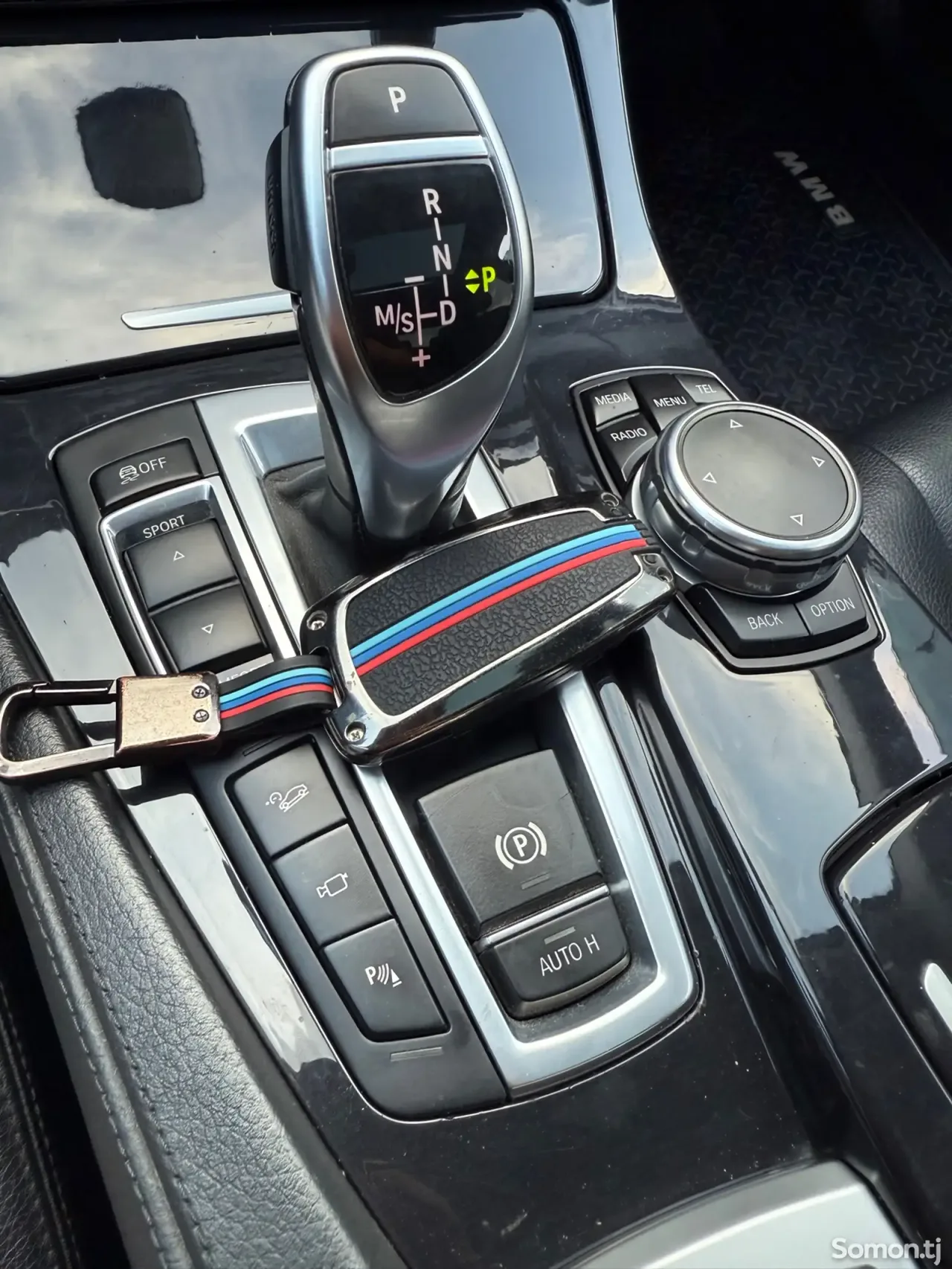 BMW 5 series 2015 · 3.0 AT