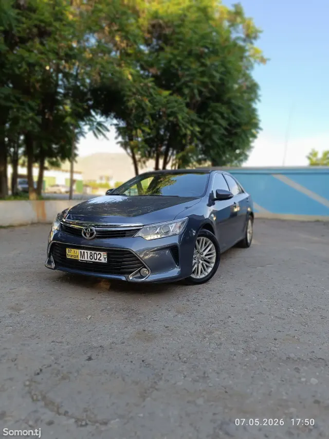 Toyota Camry 2016 · 2.0 AT