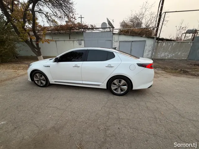 Kia K5 2014 · 2.0 AT