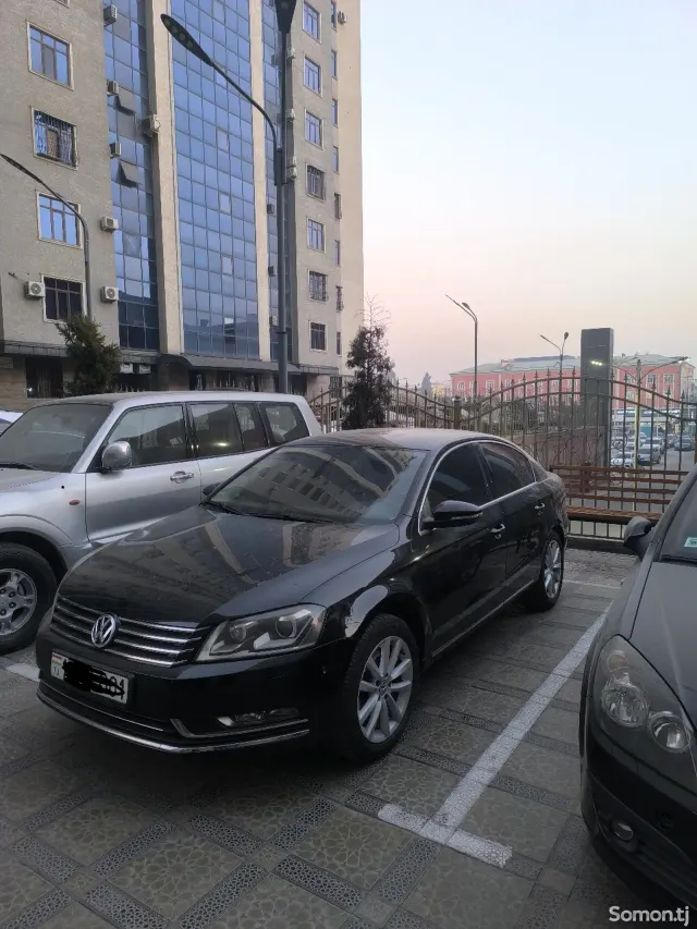 Volkswagen Passat 2011 · 1.8 AT