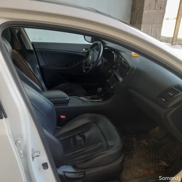 Kia K5 2010 · 2.0 AT