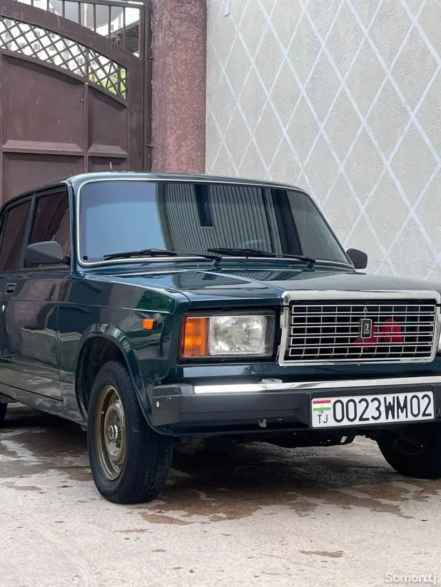 Lada (ВАЗ) 2107 2009 · 1.6 MT