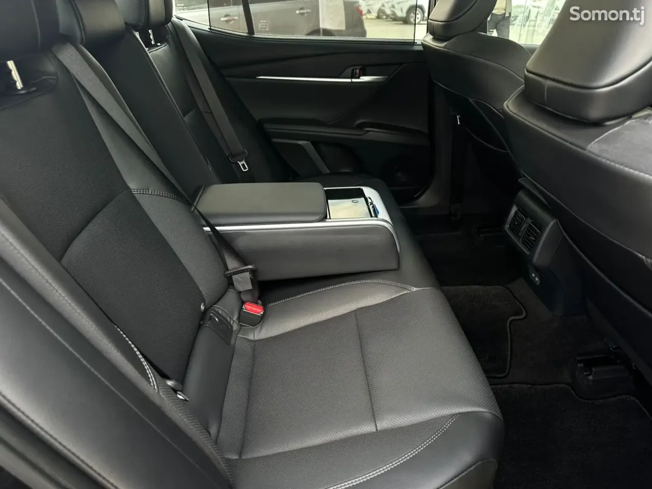 Toyota Camry 2025 · 2.5 CVT