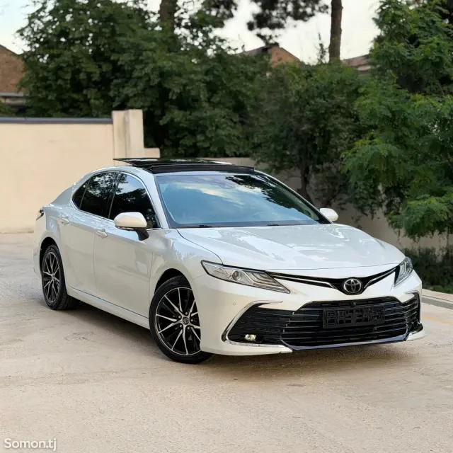 Toyota Camry 2018 · 3.5 AT