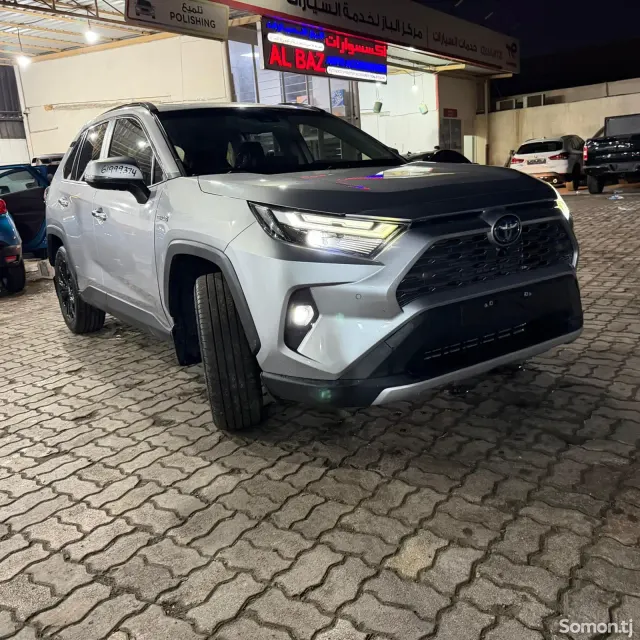 Toyota RAV 4 2023 · 2.5 AT