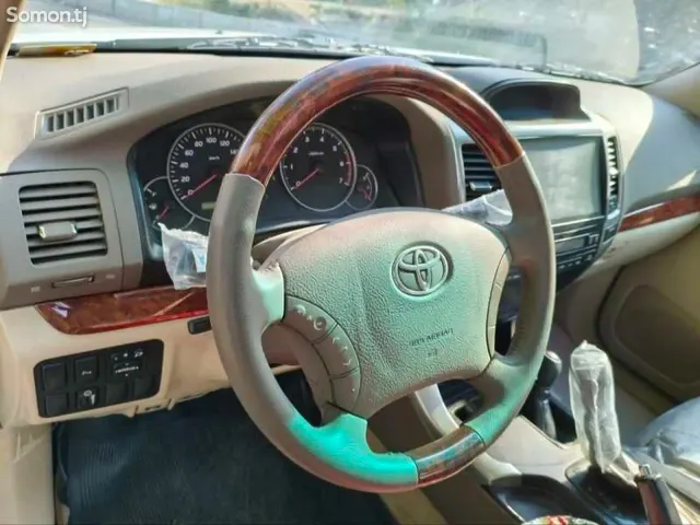 Toyota Land Cruiser Prado 2009 · 4.0 AT