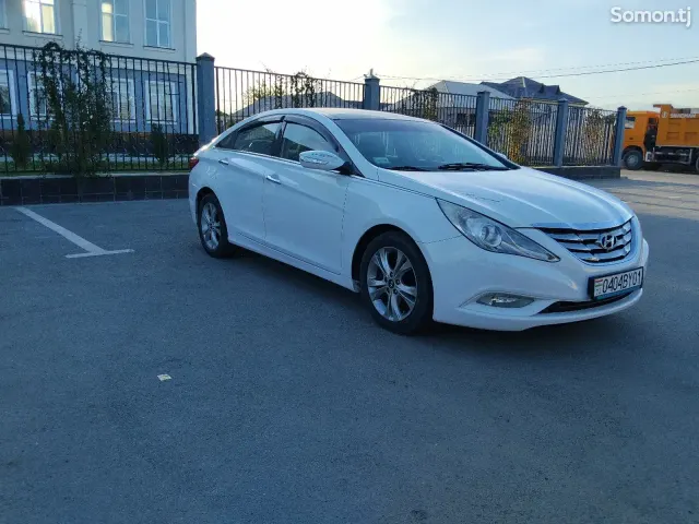Hyundai Sonata 2010 · 2.0 AT