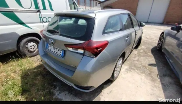 Toyota Auris 2014 · 1.8 AT
