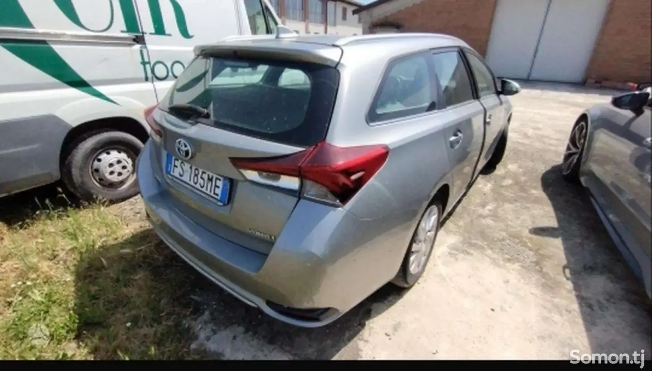Toyota Auris 2014 · 1.8 AT
