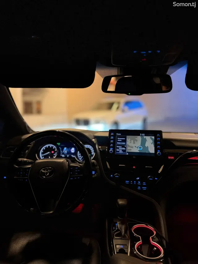 Toyota Camry 2022 · 3.5 AT