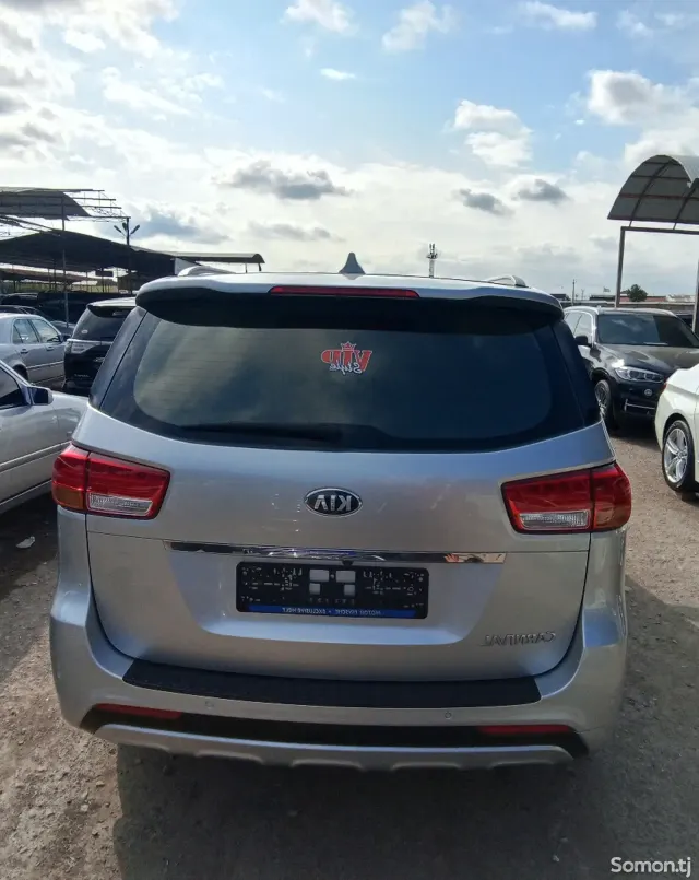 Kia Carnival 2014 · 2.2 AT