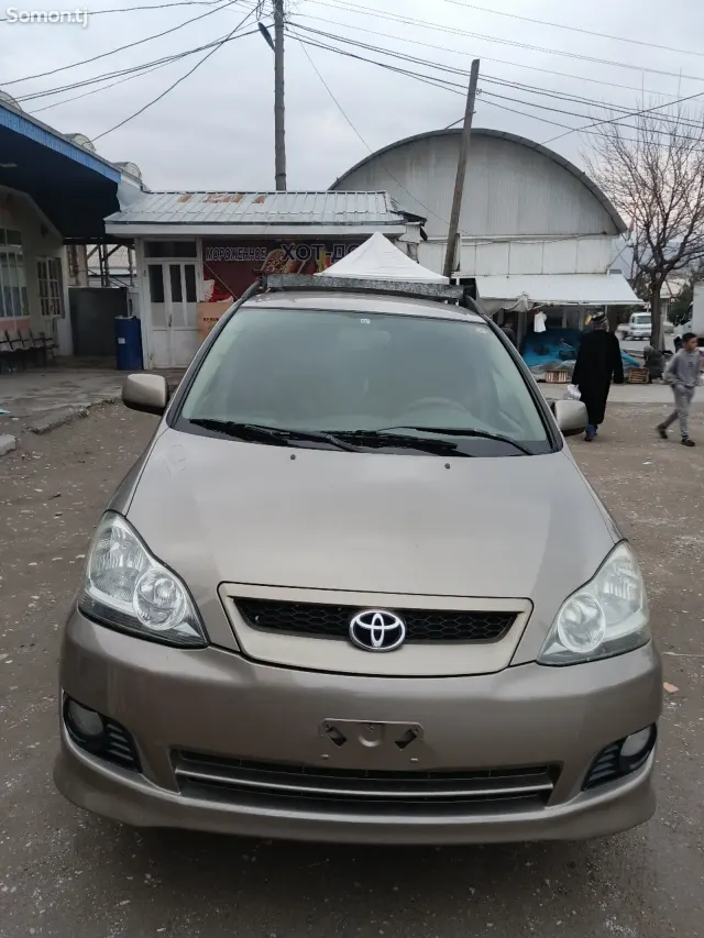 Toyota Ipsum 2010 · 2.4 AT