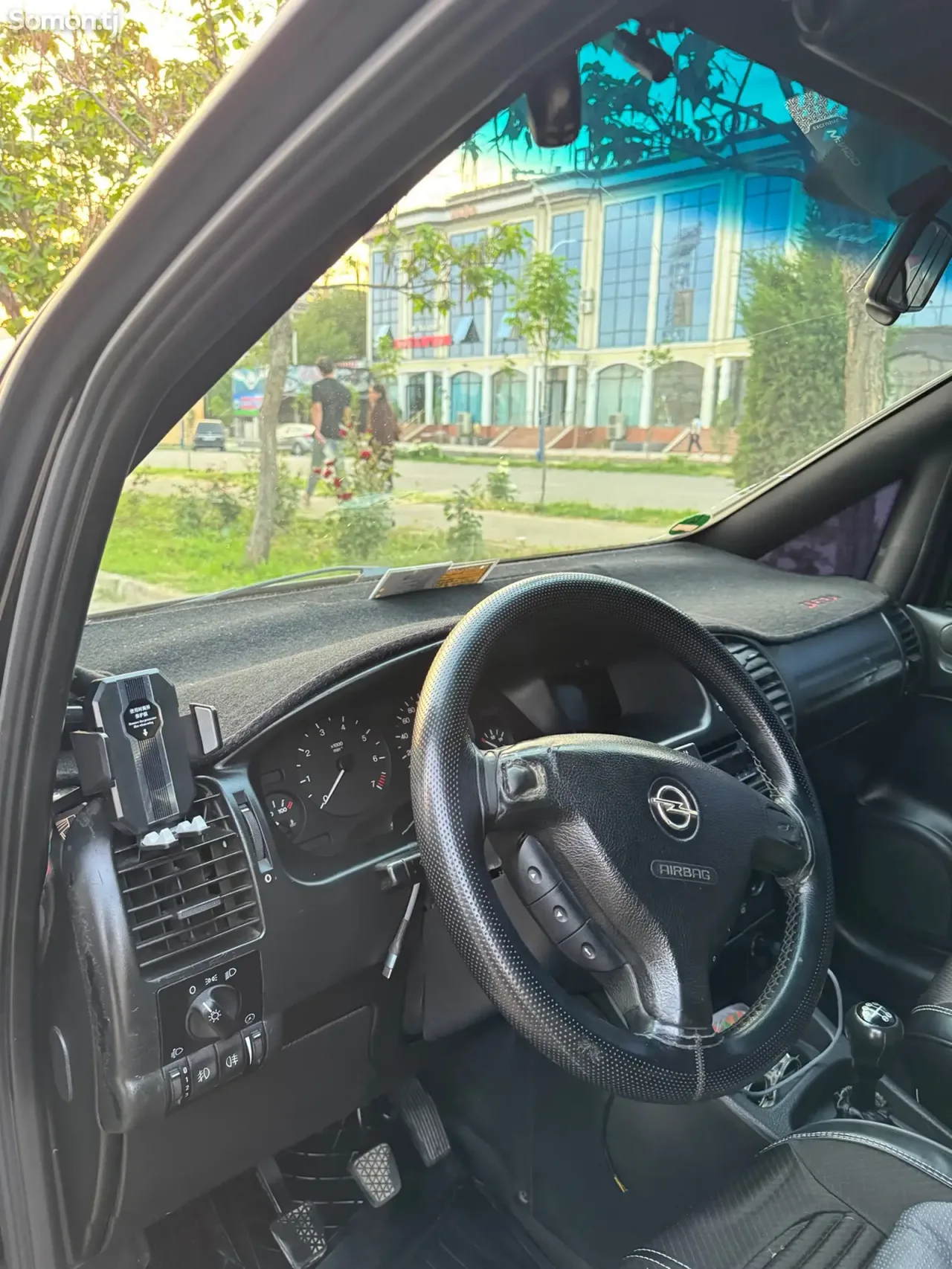 Opel Zafira 2000 · 1.8 MT