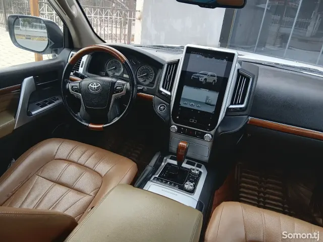 Toyota Land Cruiser 2011 · 4.0 AT