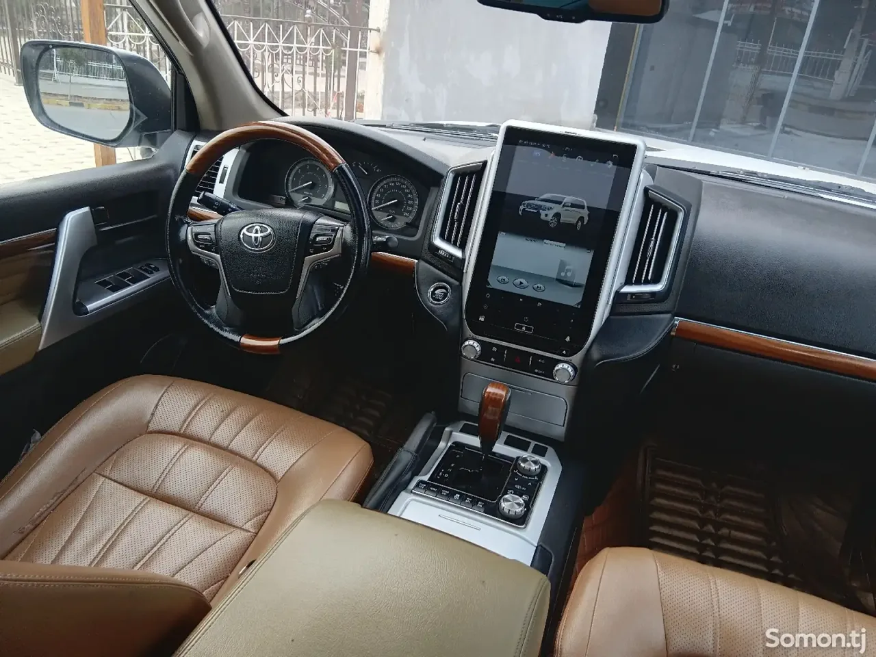Toyota Land Cruiser 2011 · 4.0 AT