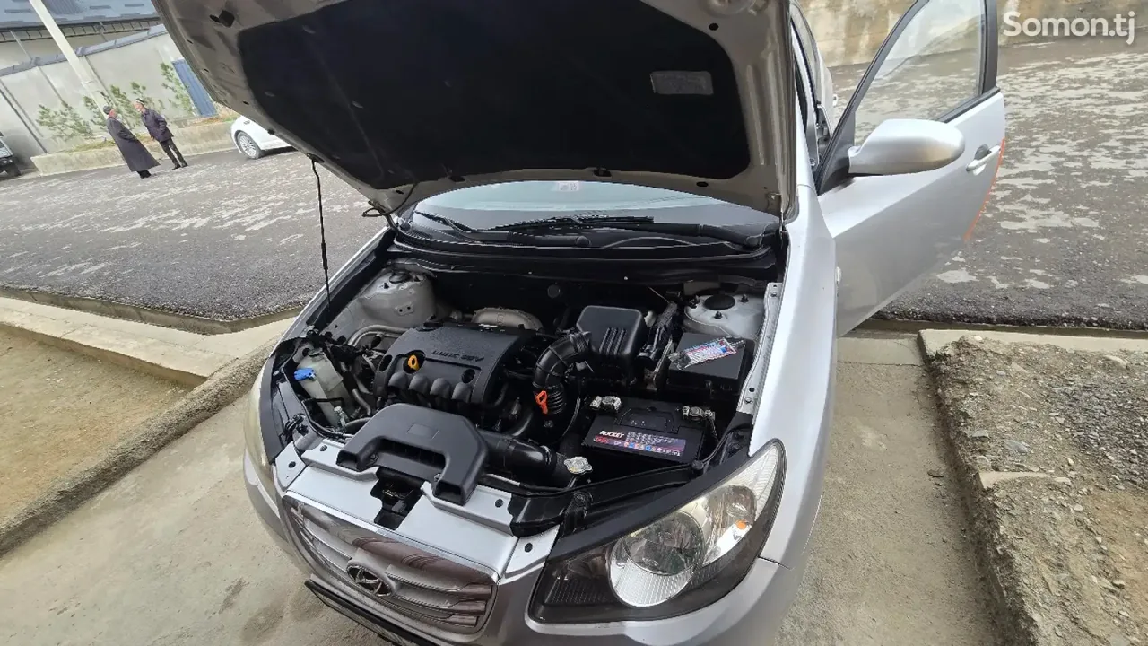 Hyundai Avante 2010 · 1.6 AT