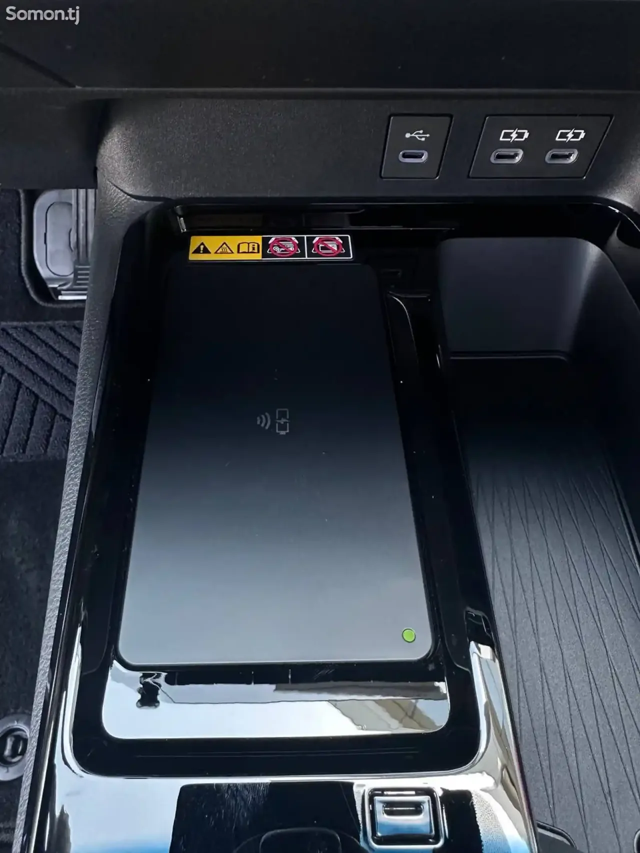 Toyota Camry 2025 · 2.5 AT