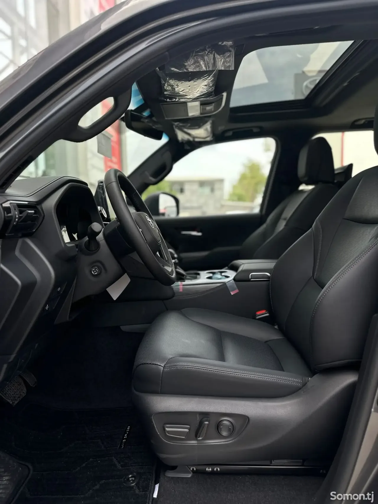 Toyota Land Cruiser 2025 · 3.5 AT