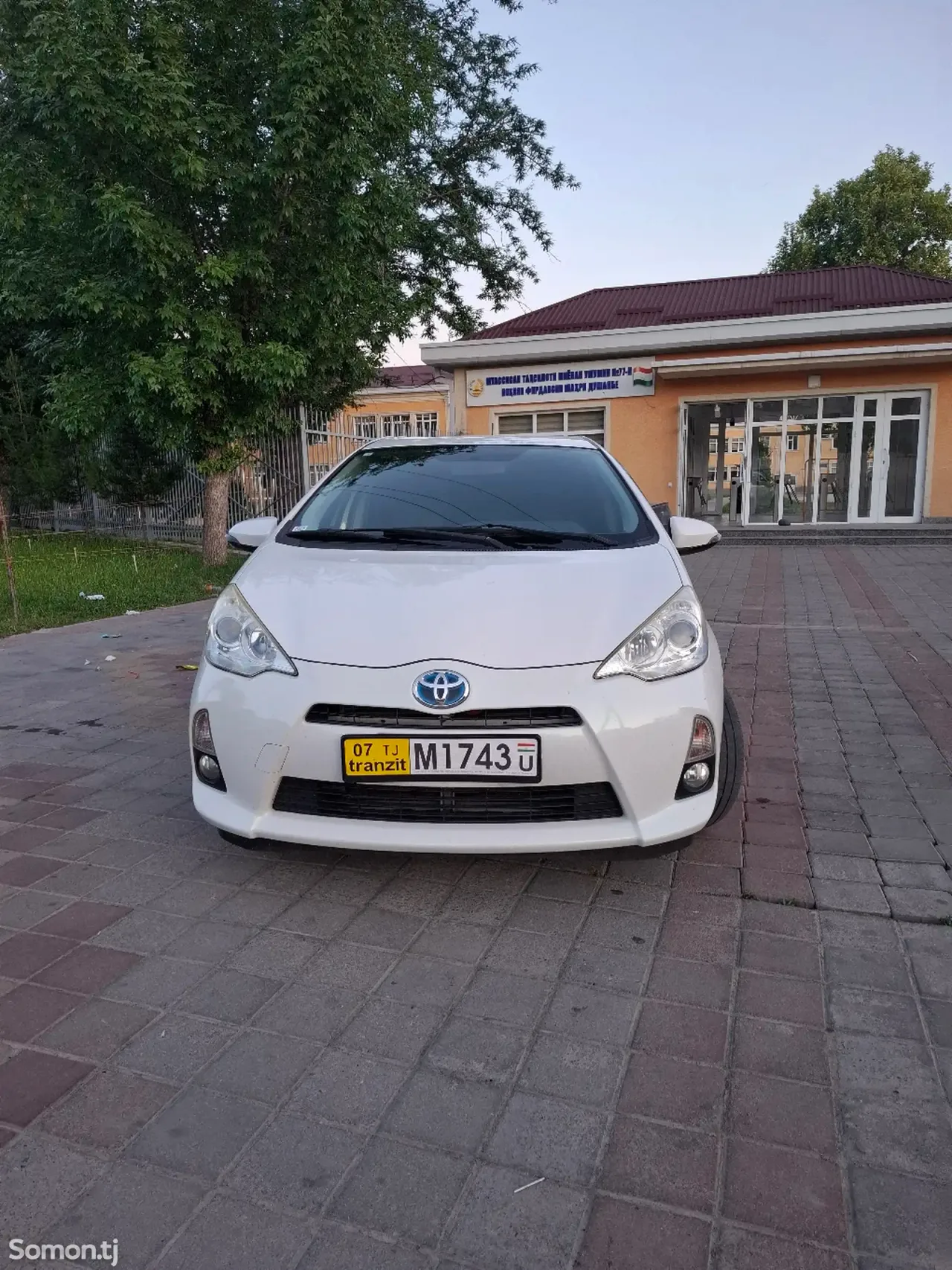 Toyota Aqua 2014 · 1.5 AT