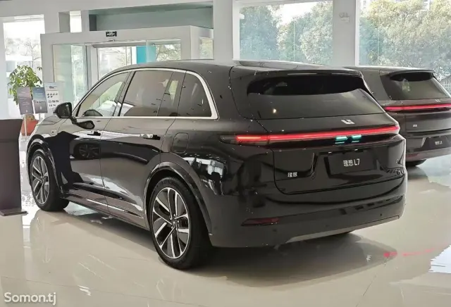 Li Auto (Lixiang) L7 2026 · AT