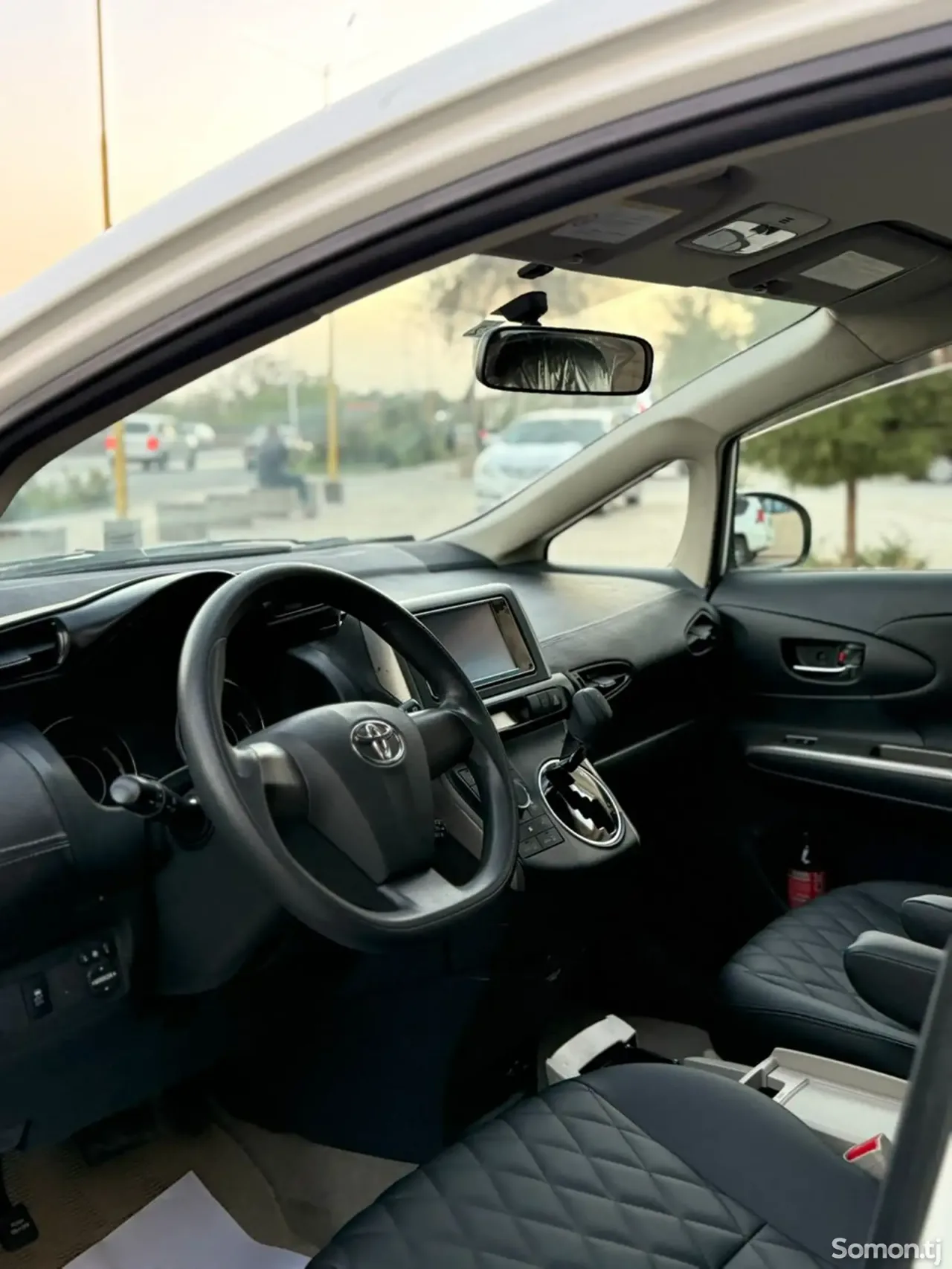 Toyota Wish 2014 · 1.8 CVT