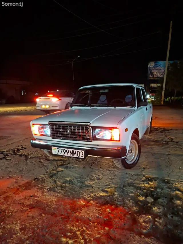 Lada (ВАЗ) 2107 2008 · 1.7 MT
