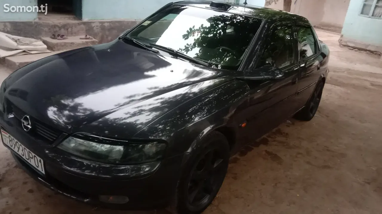 Opel Vectra B 1996 · 1.6 MT
