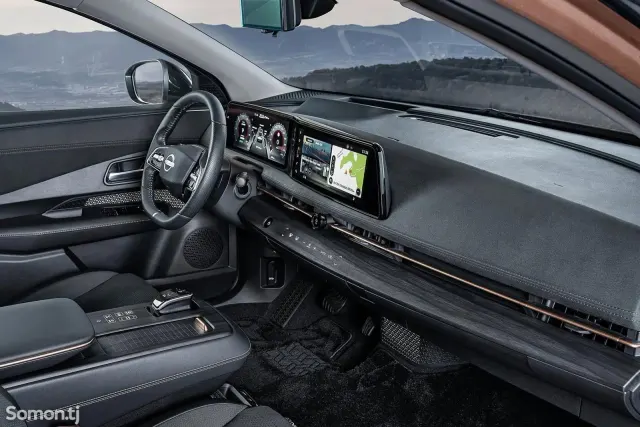 Nissan Almera 2025 · AT