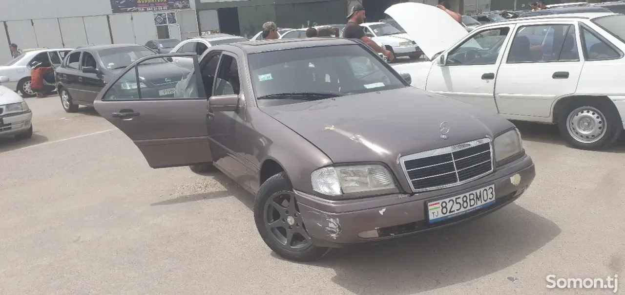 Mercedes-Benz C class 1995 · 1.8 MT