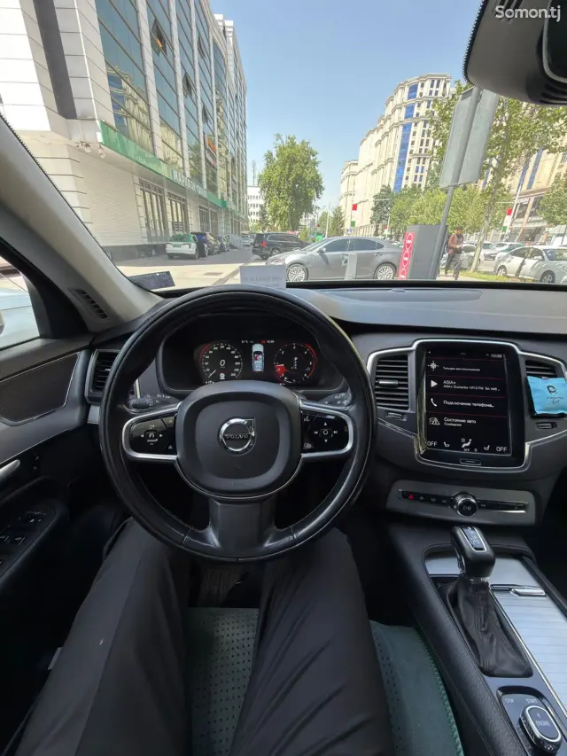 Volvo XC90 2019 · 2.0 AT
