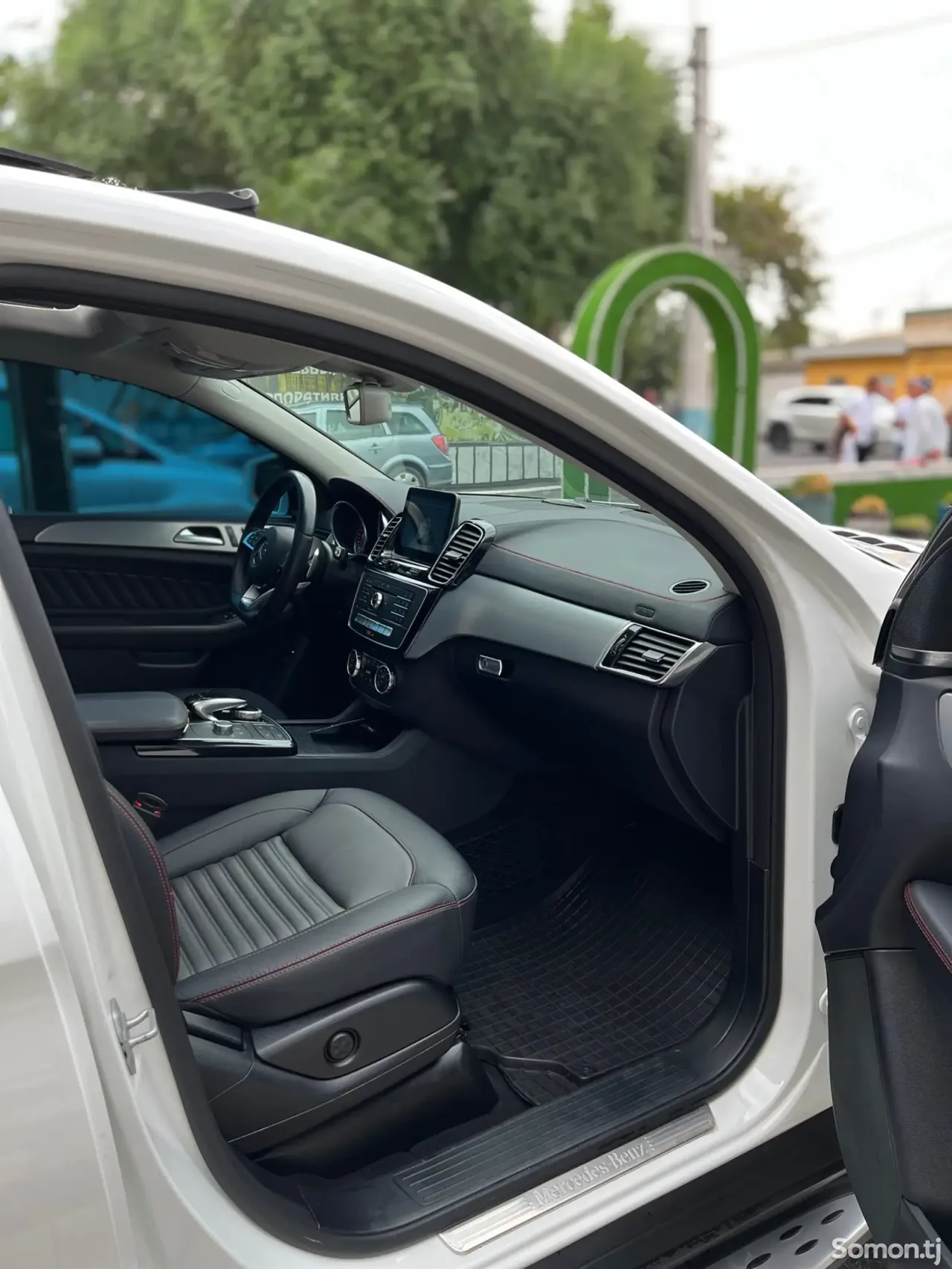 Mercedes-Benz GLE class 2017 · 3.5 AT