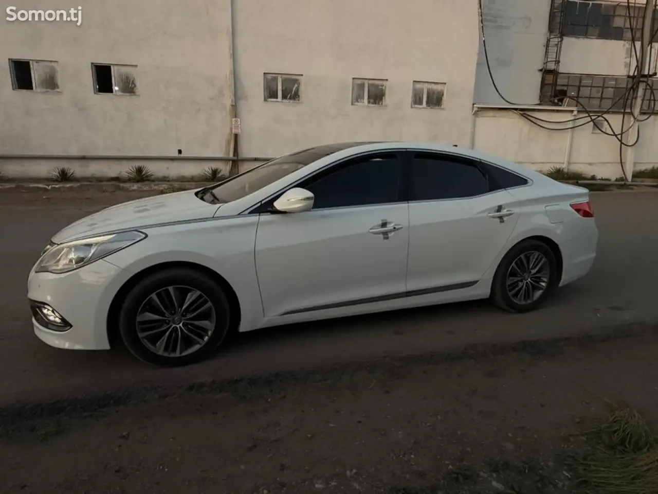 Hyundai Grandeur 2016 · 2.4 AT