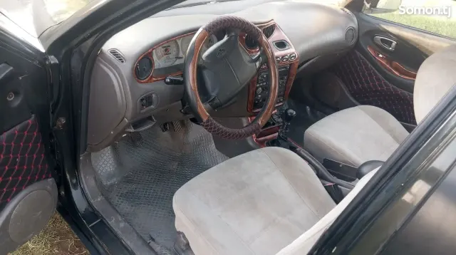 Daewoo Leganza 1997 · 1.8 MT