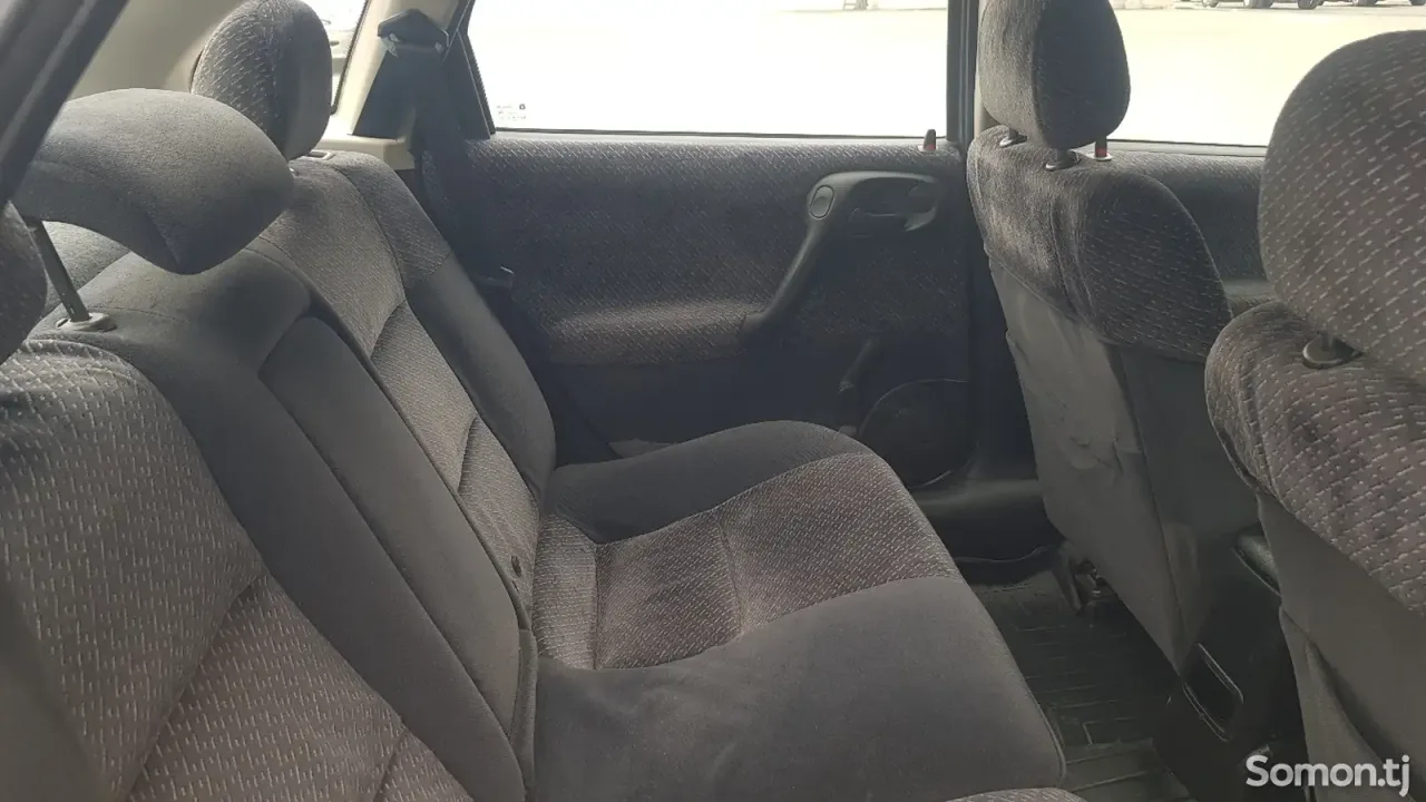 Opel Vectra B 1996 · 1.6 MT