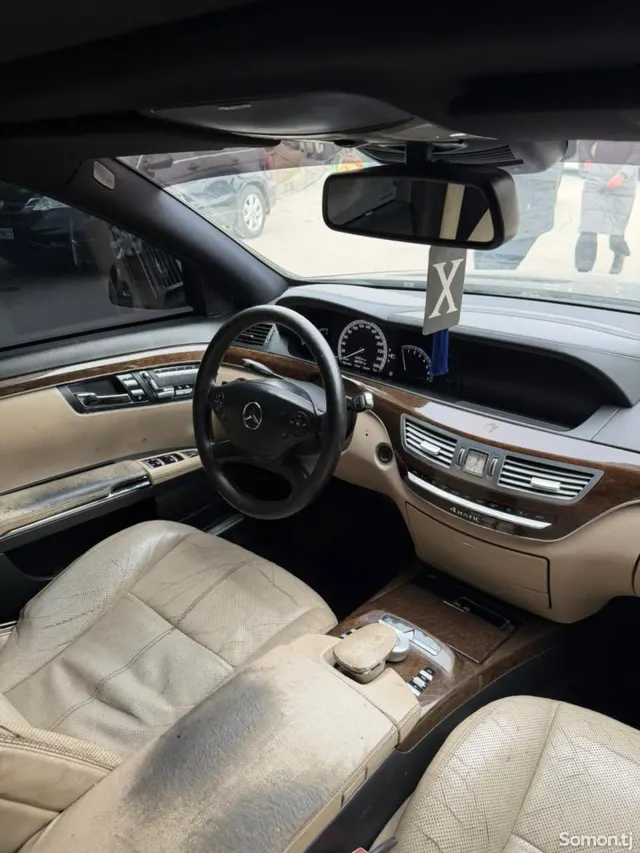Mercedes-Benz S class 2011 · 3.5 AT