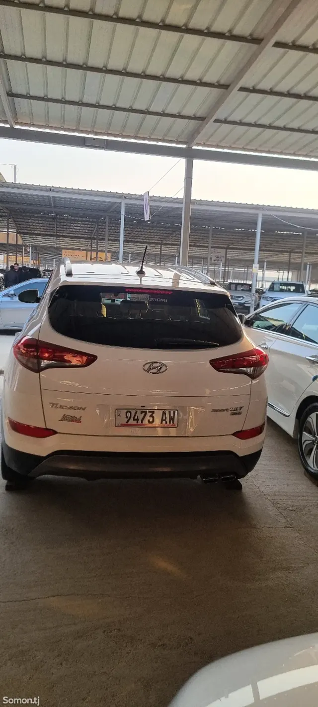 Hyundai Tucson 2017 · 1.6 AT